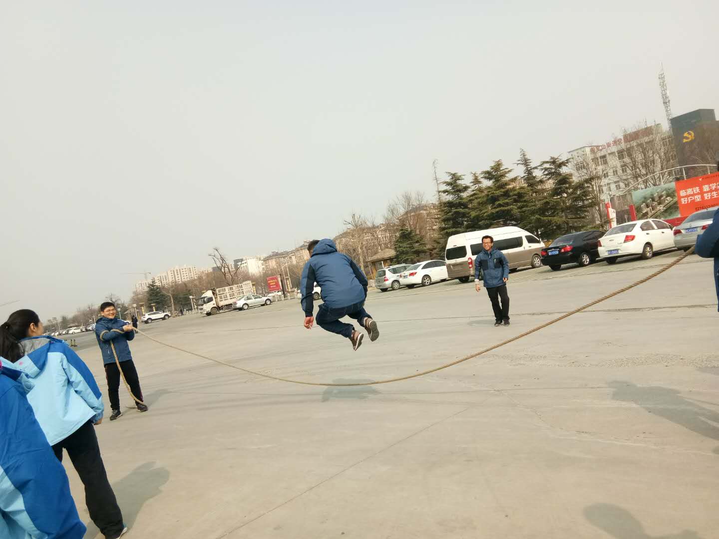 山东龙八long8“展巾帼风范，，享优美生涯”三八节主题活动